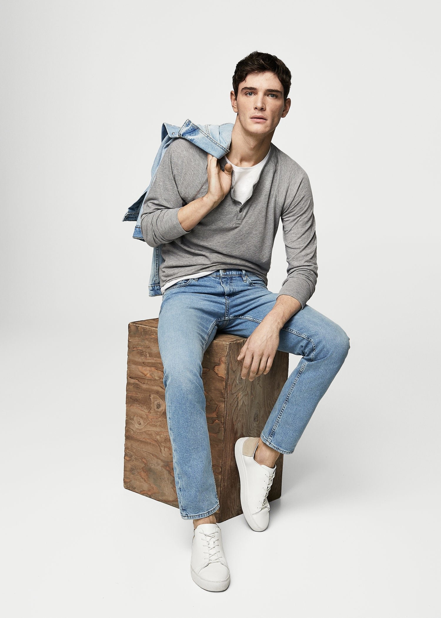 Slim-fit light wash Jan jeans